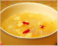 White Fungus Conjee with medlar